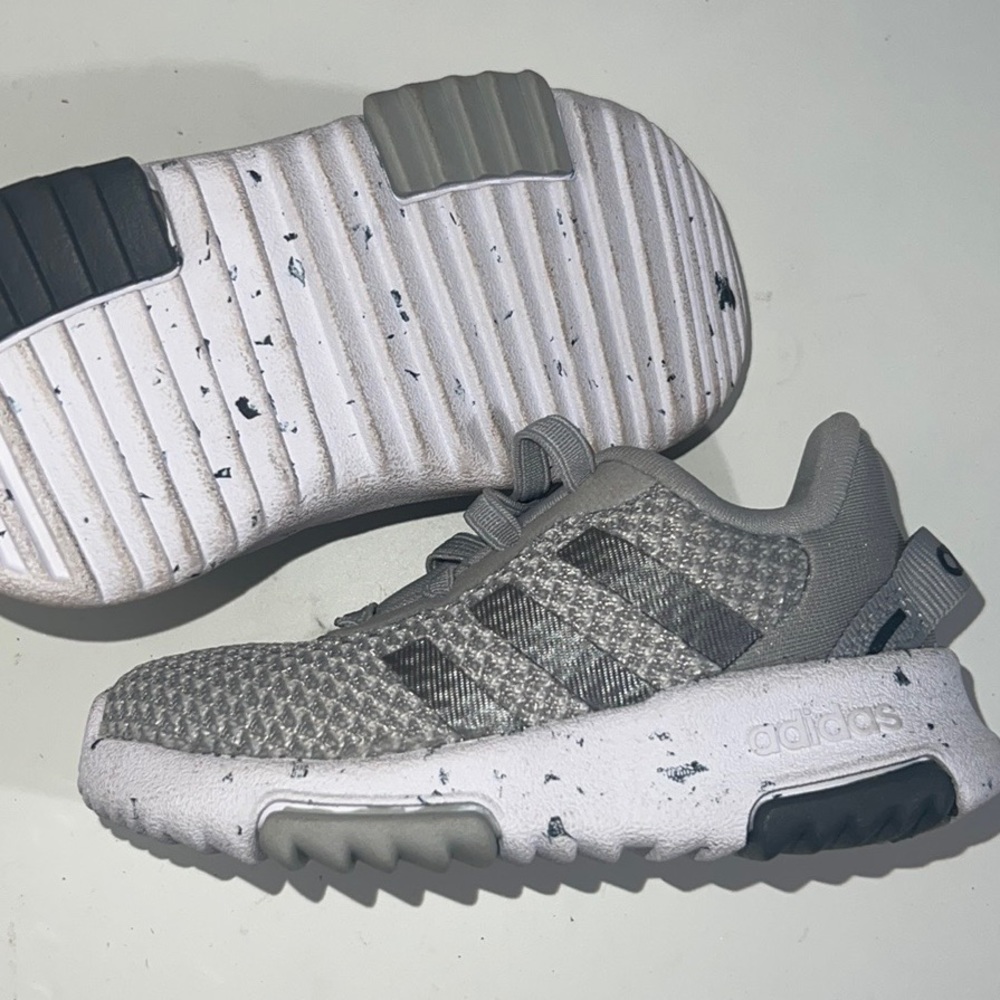 Size 5k worn once, great condition.